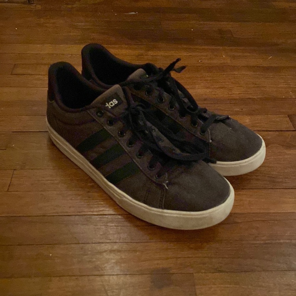 Adidas Sneakers